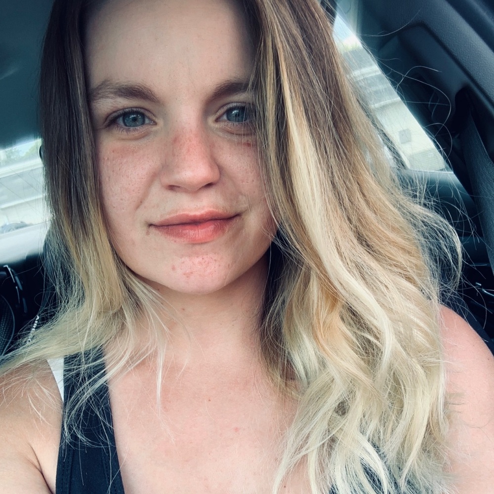 Meet your Posher, Alexandra